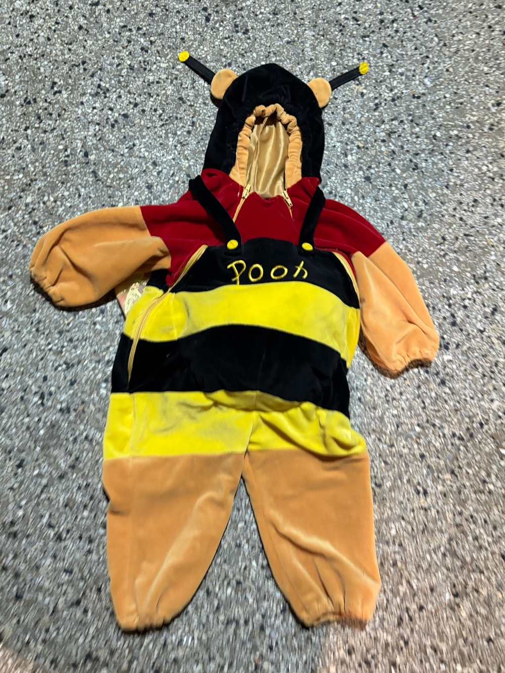 Disney Store Winnie the Pooh Toddler 18-24 Months Premium Halloween
Costume Bee